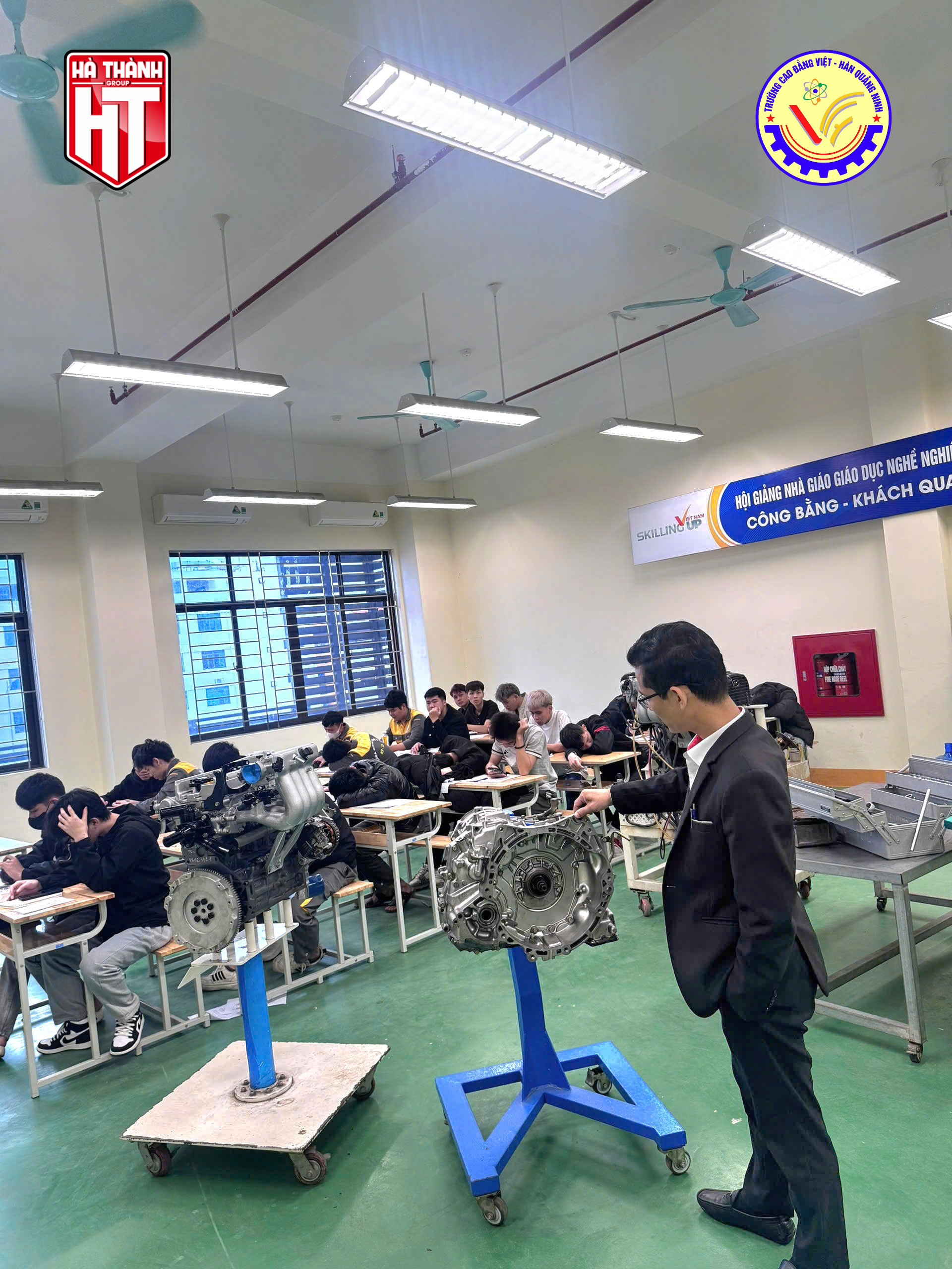 Co hội việc làm ô tô rộng mở sau tốt nghiệp tjai Hà Thành Garage