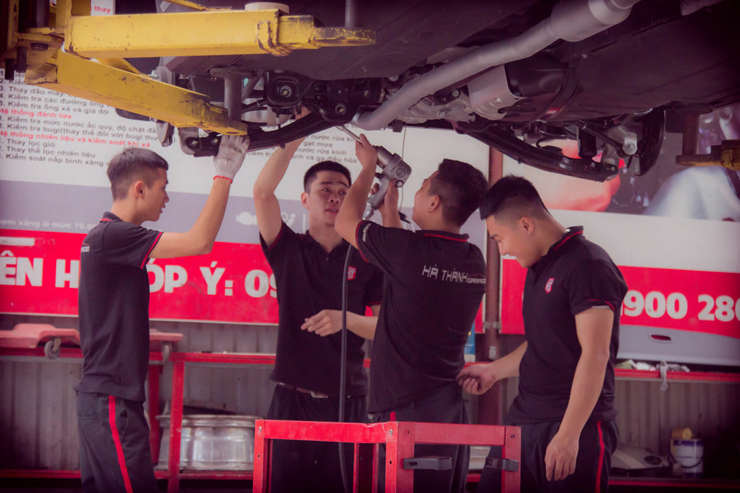 CÁC LƯU Ý KHI BẢO DƯỠNG Ô TÔ NGOÀI HÃNG?