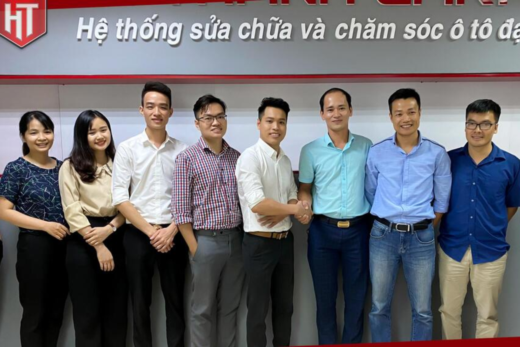 Giai Đoạn 2: Xây Dựng Nền Tảng Vật Chất và Con Người