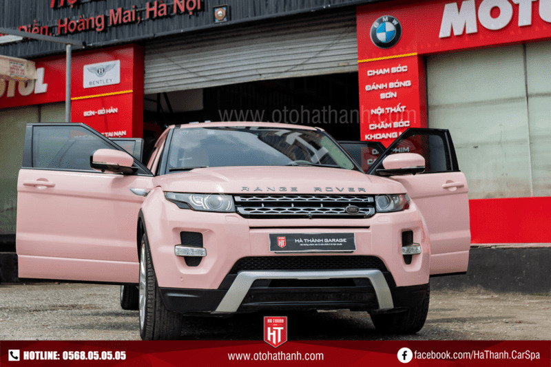 Range Rover sơn đổi màu hồng pastel tại Hà Thành Garage