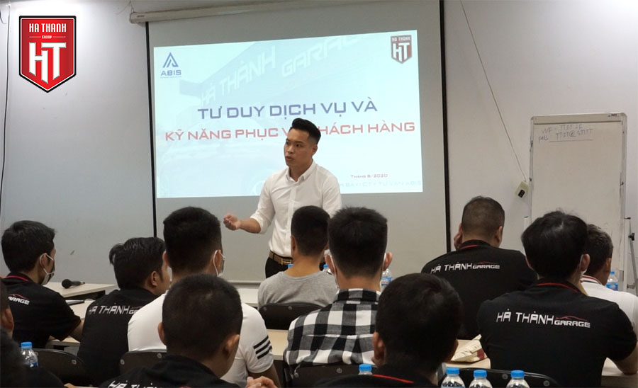 Ông Nguyễn Ngọc Hà - Giám đốc công ty phát biểu tại khóa đào tạo