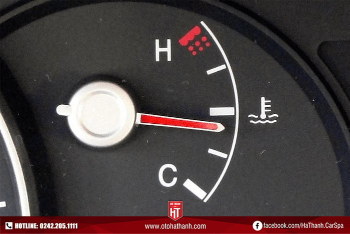 Đồng hồ nhiệt độ nước làm mát hoạt động bất thường - là một trong các dấu hiệu bơm nước ô tô bị hỏng