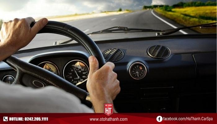Kinh nghiệm lái xe trên cao tốc AN TOÀN tất cả chủ xe cần nắm rõ