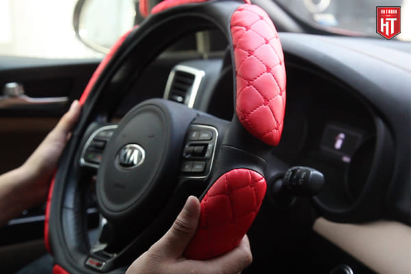 5 địa chỉ bọc vô lăng ô tô uy tín, đẹp & chất lượng nhất tại Hà Nội