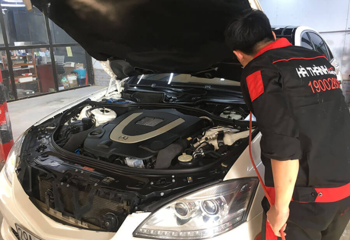 Vệ Sinh Và Bảo Dưỡng Khoang Động Cơ