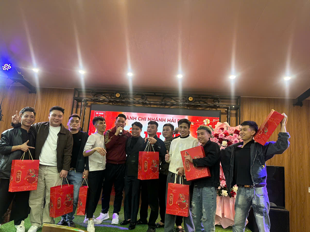 Hà Thành Garage hướng tới năm mới với nhiều thắng lợi